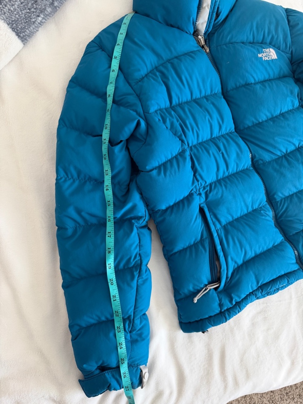 The North Face Teal Puffer Jacket - Picture 7 of 7